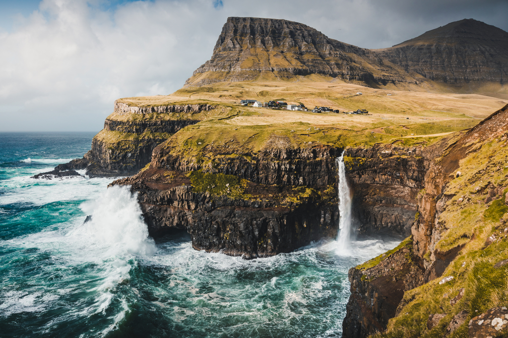 Lais Puzzle - Wasserfall Múlafossur auf den Färöer Inseln - 2.000 Teile p-278634