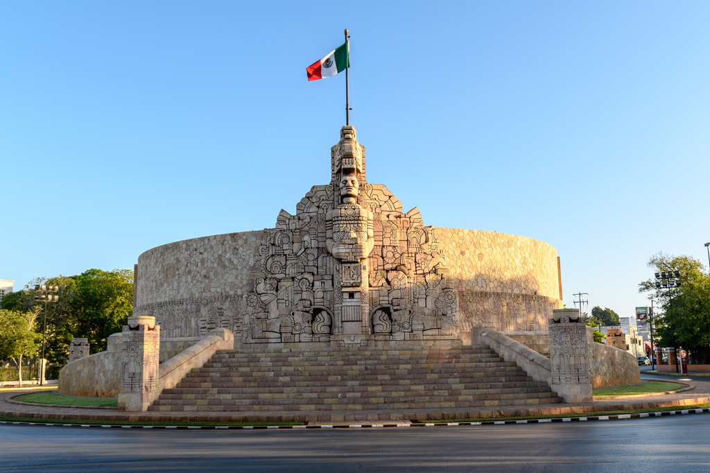 Lais Puzzle - Das Monument des Vaterlandes in Merida, Yucatan, Mexiko bei Sonnenaufgang - 2.000 Teile p-278769