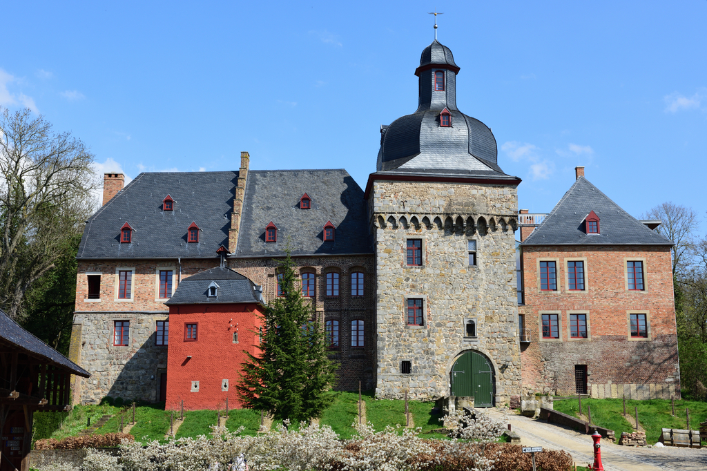 Lais Puzzle - Schloss Liedberg in Korschenbroich - 2.000 Teile p-278841