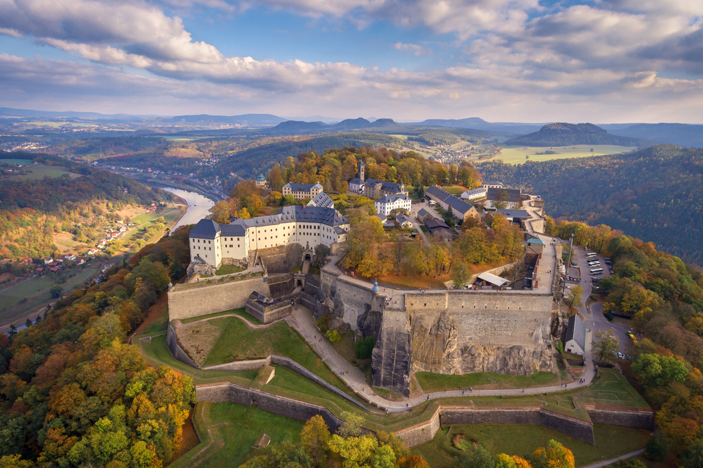 Lais Puzzle - Königstadt, sächsische Schweiz, Festung Königstein im Herbst - 2.000 Teile p-279005