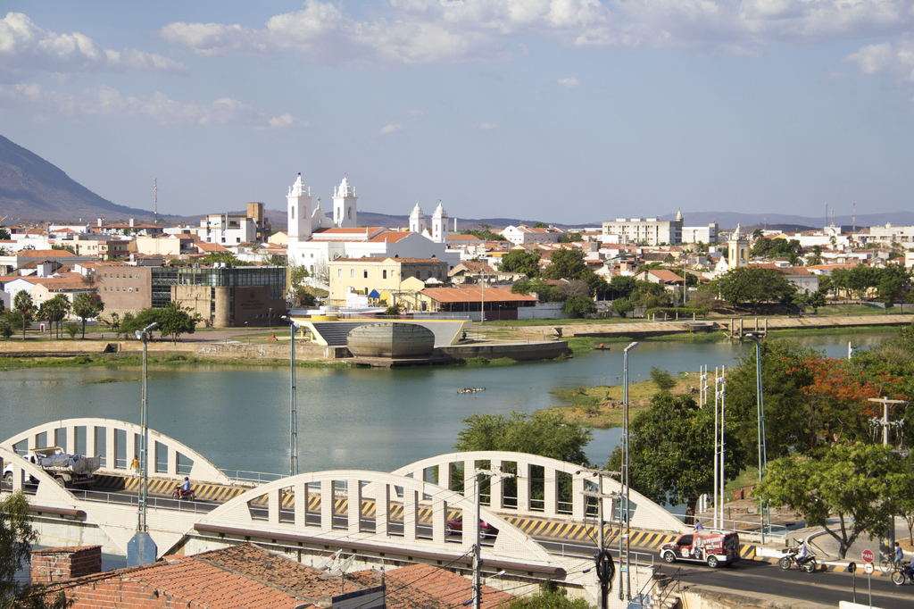 Lais Puzzle - Blick auf die Stadt Sobral im Landesinneren von Ceará, Brasilien - 2.000 Teile p-279384