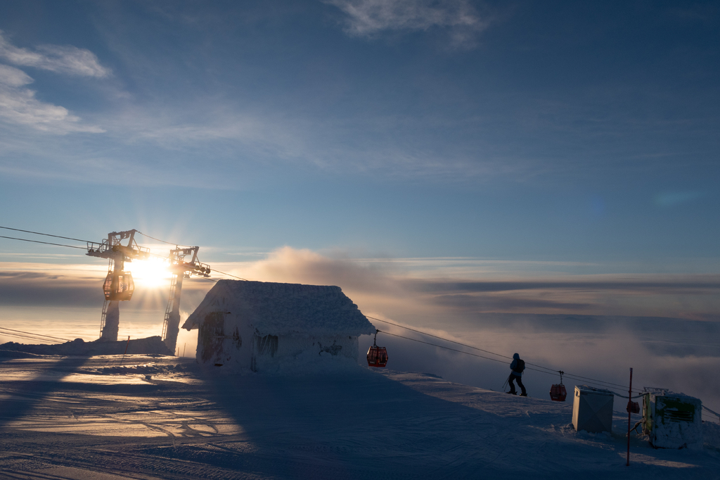 Lais Puzzle - Sonnenuntergang über dem Skigebiet åre in Nordschweden - 2.000 Teile p-279437