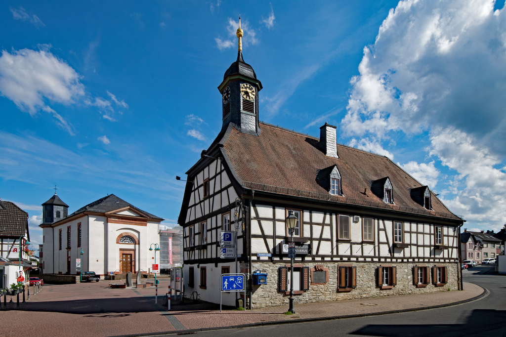 Lais Puzzle - Altes Rathaus in Münster, Kelkheim, Hessen, Deutschland - 2.000 Teile p-279759