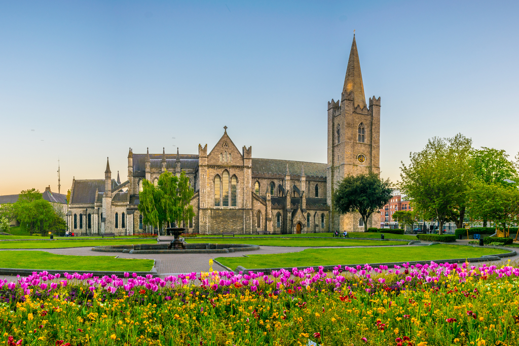 Lais Puzzle - Nachtansicht der St. Patrick's Cathedral in Dublin, Irland - 2.000 Teile p-280174