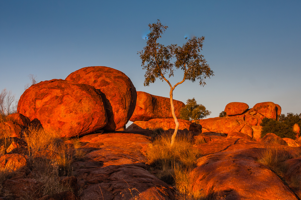 Lais Puzzle - Devils Marbles bei Sonnenuntergang. Nordterritorium, Australien - 2.000 Teile p-280182
