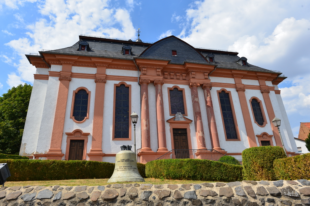 Lais Puzzle - Evangelisch-reformierte Kirche Wölfersheim - 2.000 Teile p-280371