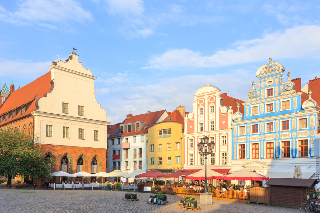 Lais Puzzle - Stettin - historische Mietshäuser auf dem Altstädter Ring und das gotisch-barocke Alte Rathaus an der polnischen Route der roten Gotik - 2.000 Teile p-280850