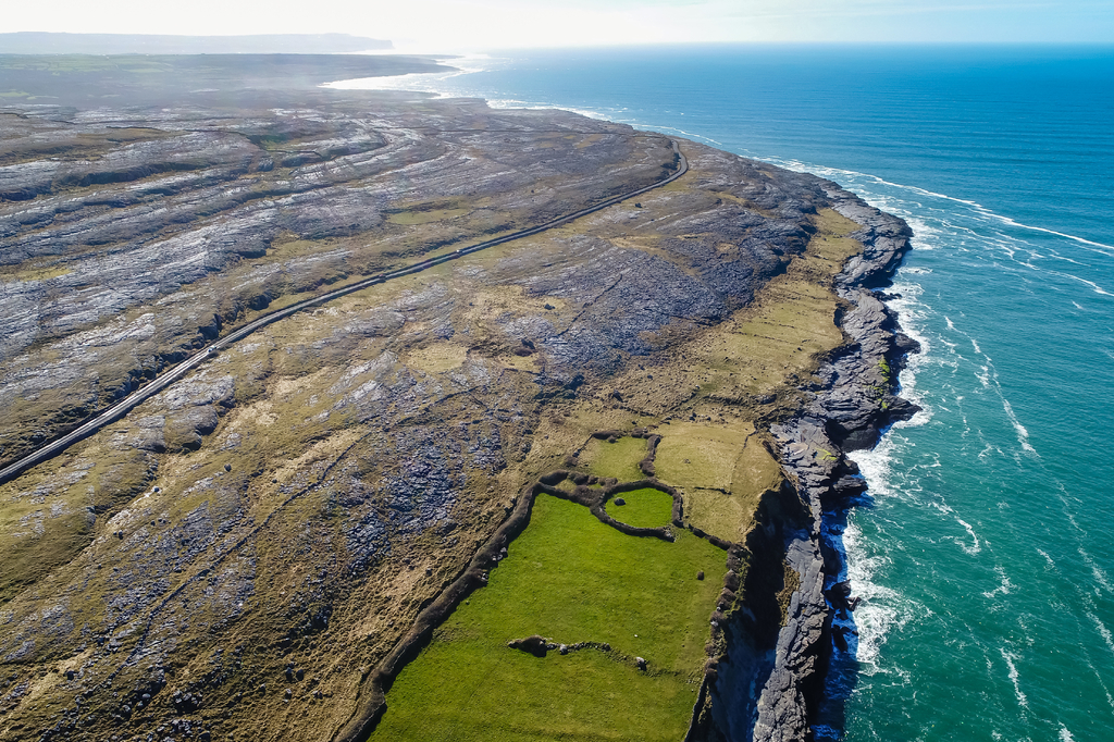Lais Puzzle - Die Burren-Küstenstraße, Grafschaft Clare, Irland - 2.000 Teile p-281413