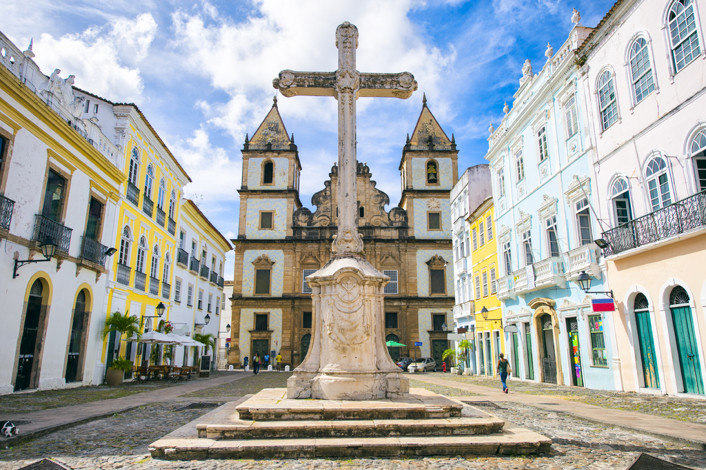 Lais Puzzle - Heller Blick auf den Pelourinho in Salvador, Brasilien - 2.000 Teile p-281597