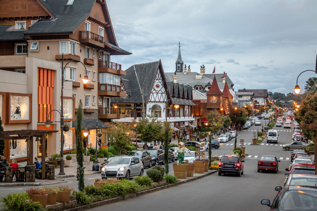 Lais Puzzle - Straße und Architektur der Stadt Gramado - Gramado, Rio Grande do Sul, Brasilien - 2.000 Teile p-281626