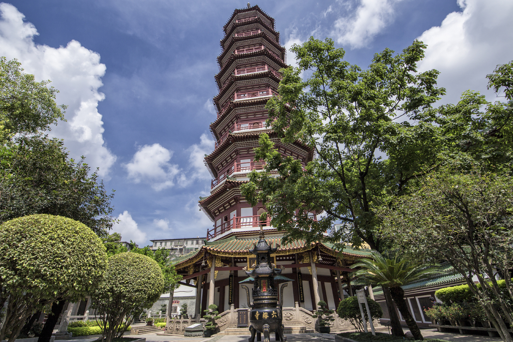 Lais Puzzle - Der Tempel der Sechs Banyanbäume, China - 2.000 Teile p-281727