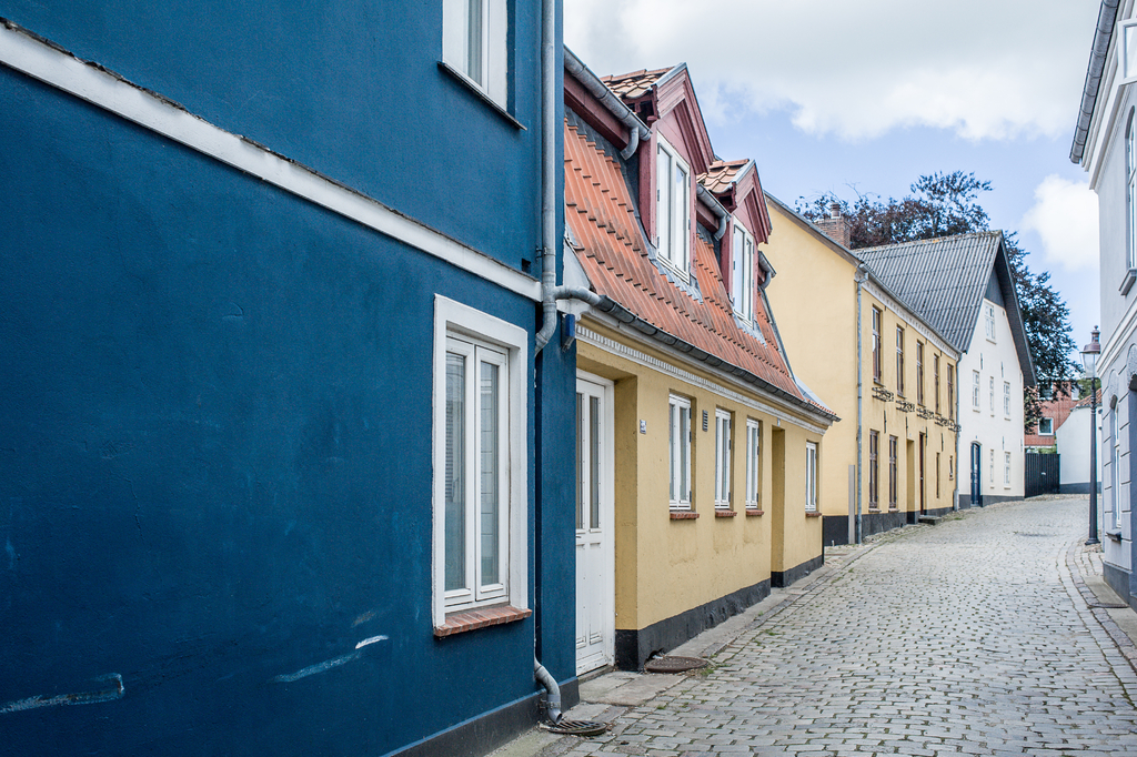 Lais Puzzle - Straßenansicht der Stadt Varde, Dänemark - 2.000 Teile p-281991