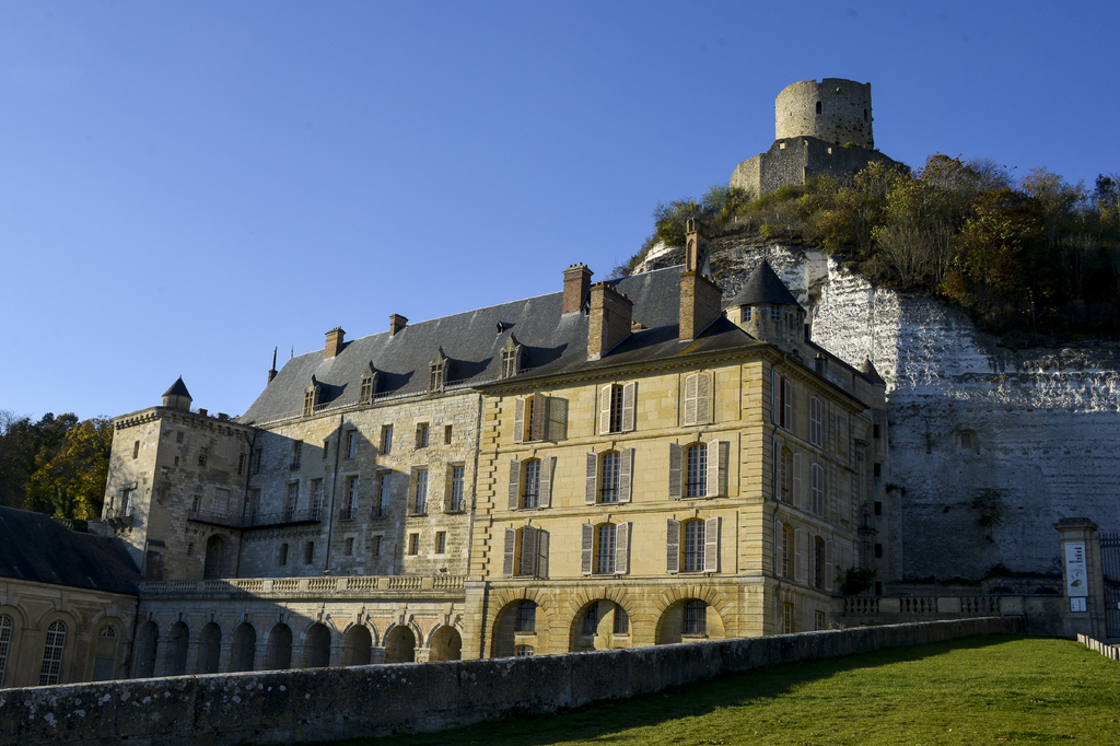 Lais Puzzle - Schloss, XIX. Jahrhundert, XVI. Jahrhundert, La Roche Guyon, Val d'Oise, 95, Region Île de France, Frankreich - 2.000 Teile p-282218