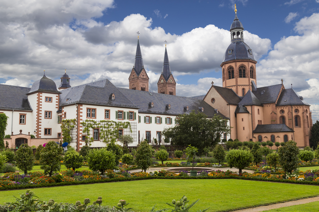 Lais Puzzle - Kloster Seligenstadt : Benediktinerabtei und Garten. - 2.000 Teile p-282258