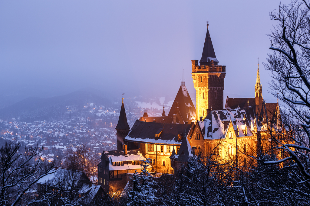 Lais Puzzle - Das Schloss in Wernigerode in einer kalten Winternacht - 2.000 Teile p-282645