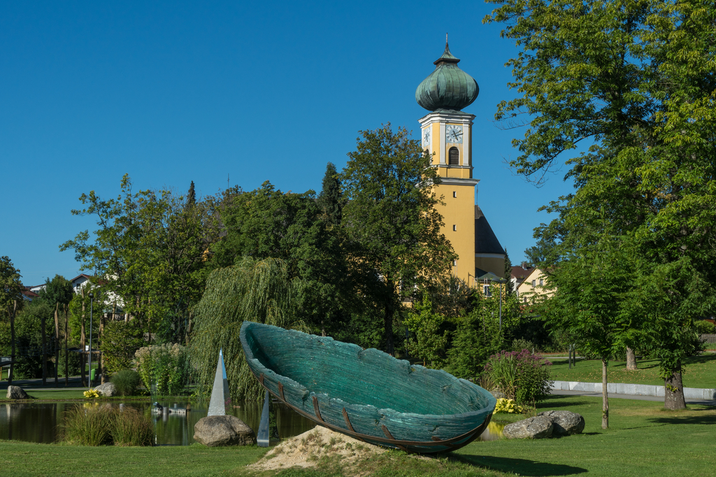 Lais Puzzle - Glasschiff Arche und Pfarrkirche in Frauenau im Bayerischen Wald - 2.000 Teile p-282681