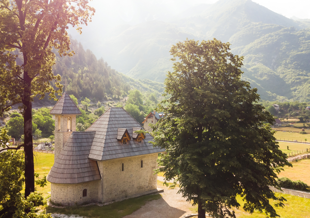 Lais Puzzle - Theth-Nationalpark. Bezirk Shkoder, Albanien. Landschaft im zentralen Teil der Albanischen Alpen - 1.000 Teile p-282983