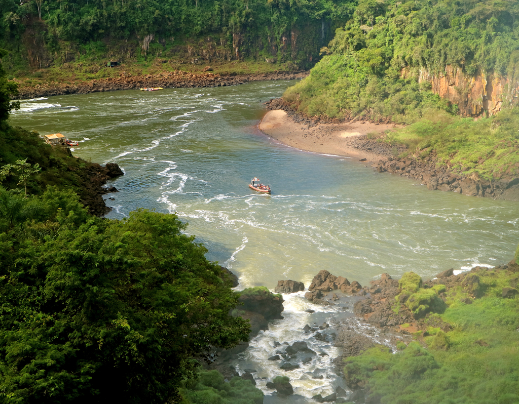 Lais Puzzle - Iguazu River Cruise für Adventure Activity auf der argentinischen Seite Iguazu Falls, Puerto Iguazu, Argentinien - 40, 100, 200, 500, 1.000 & 2.000 Teile p-283297
