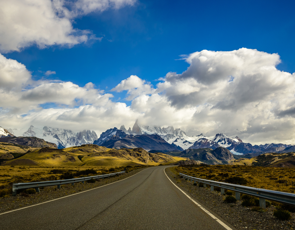 Lais Puzzle - Der Weg zum berühmten Gipfel Fitz Roy in Wolken in El Chalten in Argentinien - 40, 100, 200, 500, 1.000 & 2.000 Teile p-283429