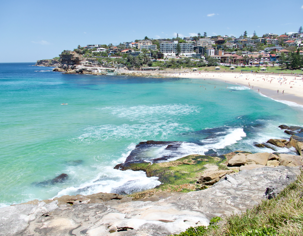 Lais Puzzle - Bondi Beach in Sydney, Australien. Idyllischer Strand in den östlichen Vororten von Sydney - 40, 100, 200, 500, 1.000 & 2.000 Teile p-284437