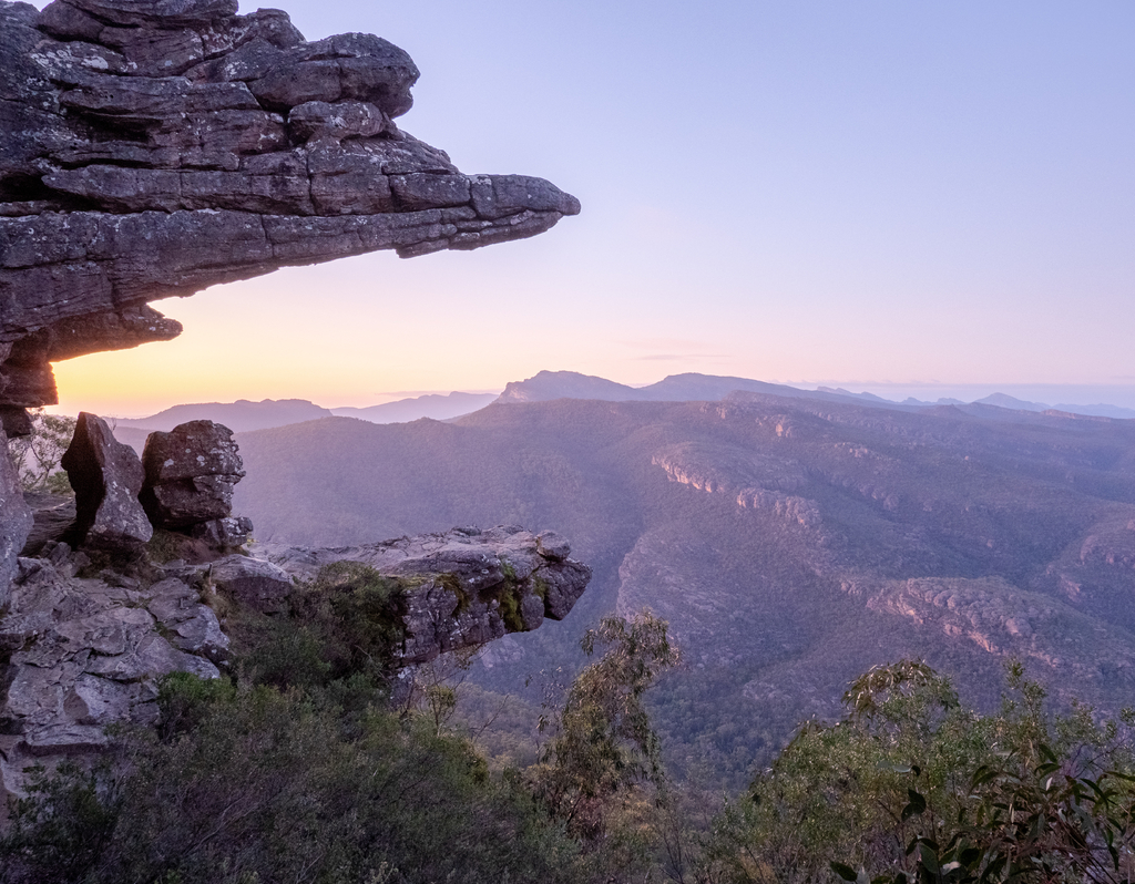 Lais Puzzle - Die Balkone an den Grampians-Bergen in Halls Gap, Victoria, Australien in den Stunden vor Sonnenaufgang - 40, 100, 200, 500, 1.000 & 2.000 Teile p-284719