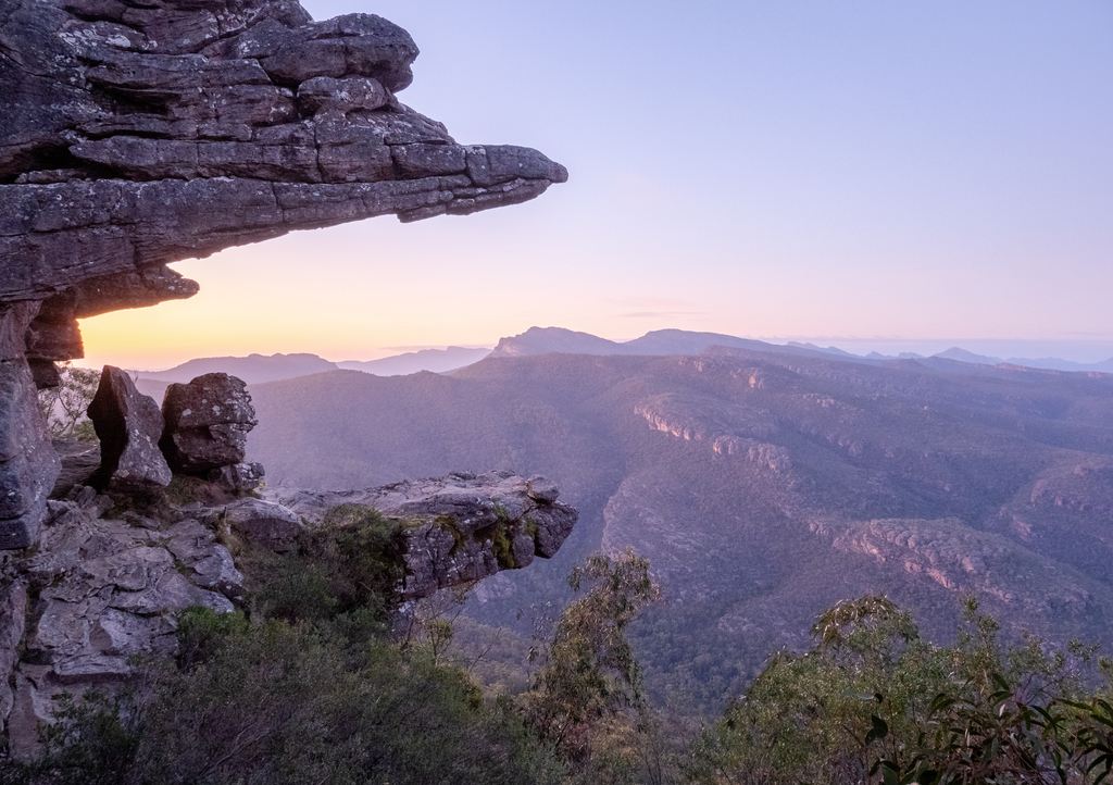 Lais Puzzle - Die Balkone an den Grampians-Bergen in Halls Gap, Victoria, Australien in den Stunden vor Sonnenaufgang - 1.000 Teile p-284723