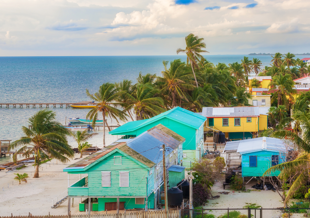 Lais Puzzle - Luftaufnahme des hölzernen Piers und Blick auf das Meer in Caye Caulker, Belize, Karibik - 1.000 Teile p-285563