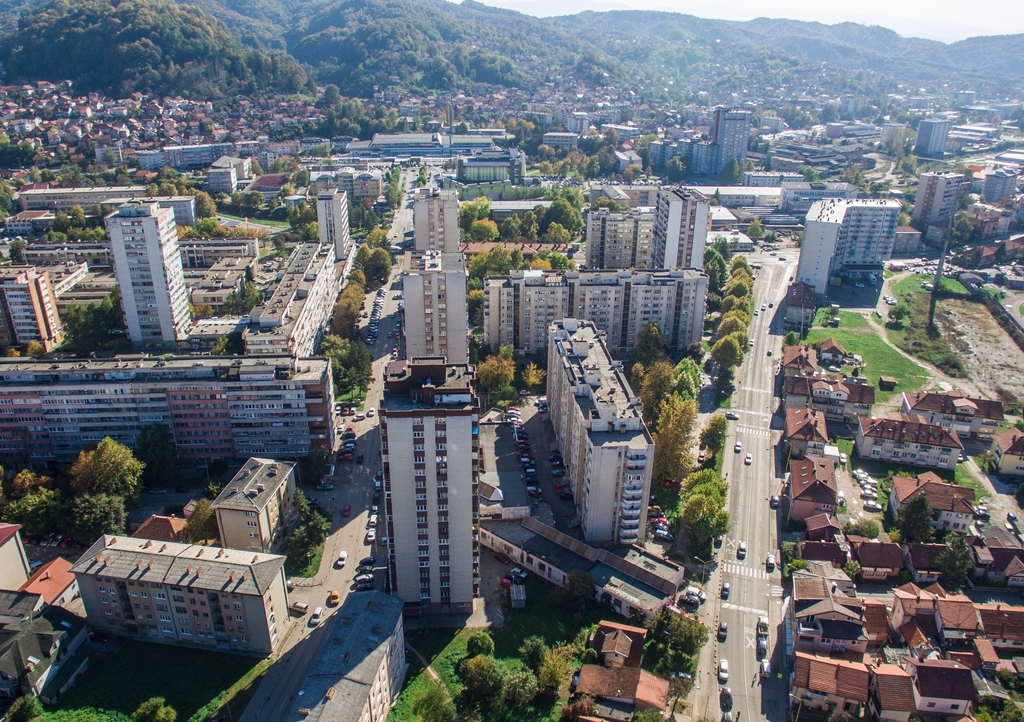 Lais Puzzle - Tuzla, Bosnien und Herzegowina - 1.000 Teile p-285947