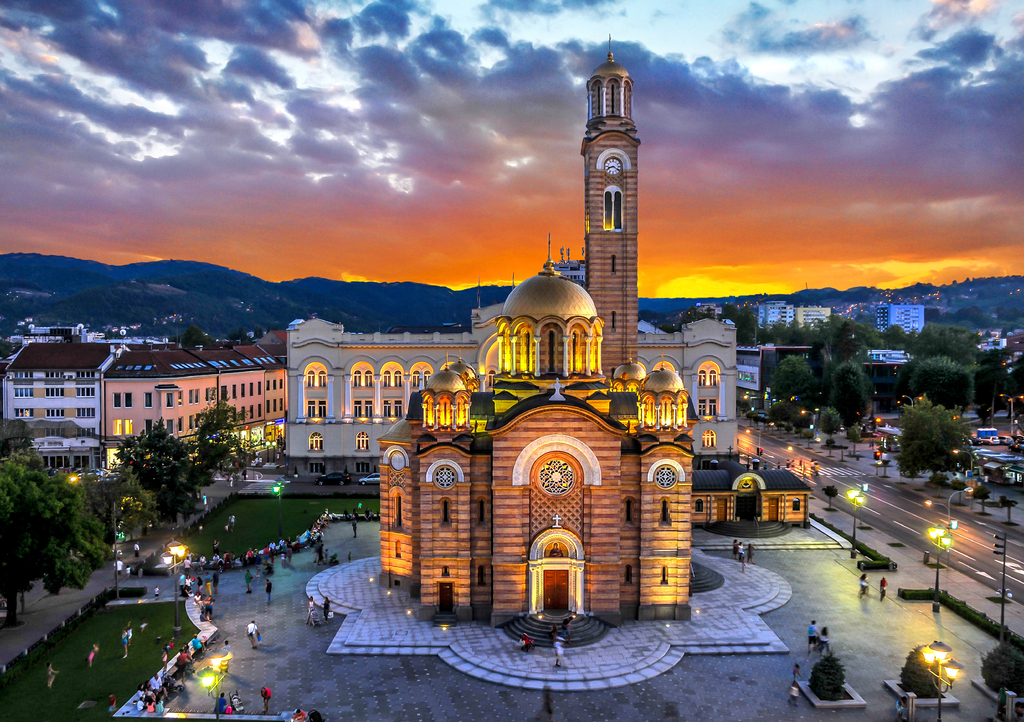 Lais Puzzle - Christ-Erlöser-Kathedrale in Banja Luka, Republika Srpska, Bosnien und Herzegowina - 1.000 Teile p-285971