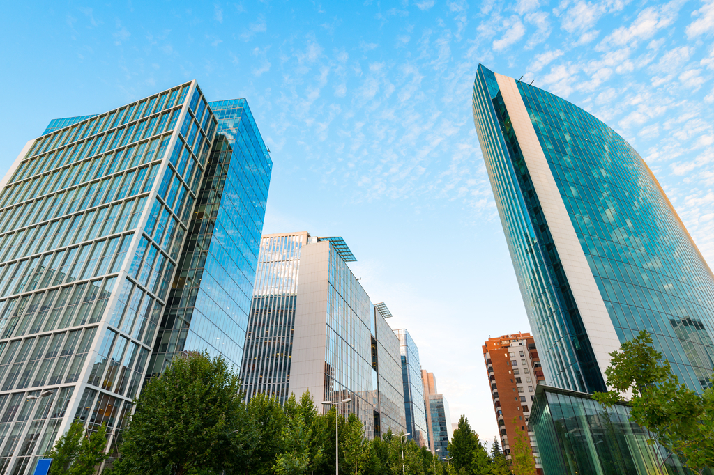 Lais Puzzle - Nueva Las Condes, der neue Finanzdistrikt in Santiagode Chile, Heimat von hochwertigen Firmengebäuden in der Calle Alonso de Cordova - 2.000 Teile p-287244