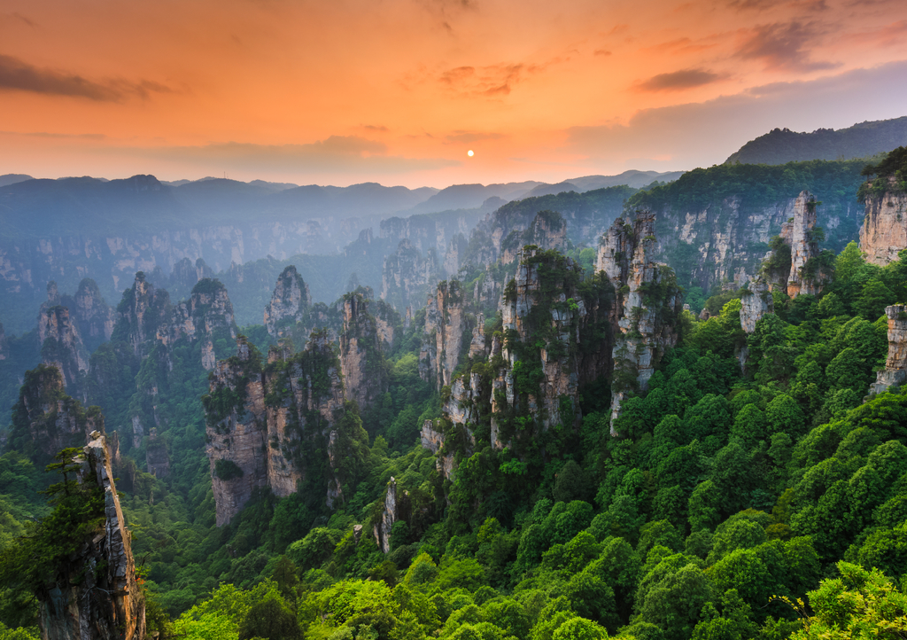 Lais Puzzle - Zhangjiajie Nationaler Waldpark bei Sonnenuntergang, Wulingyuan, Hunan, China - 1.000 Teile p-287333
