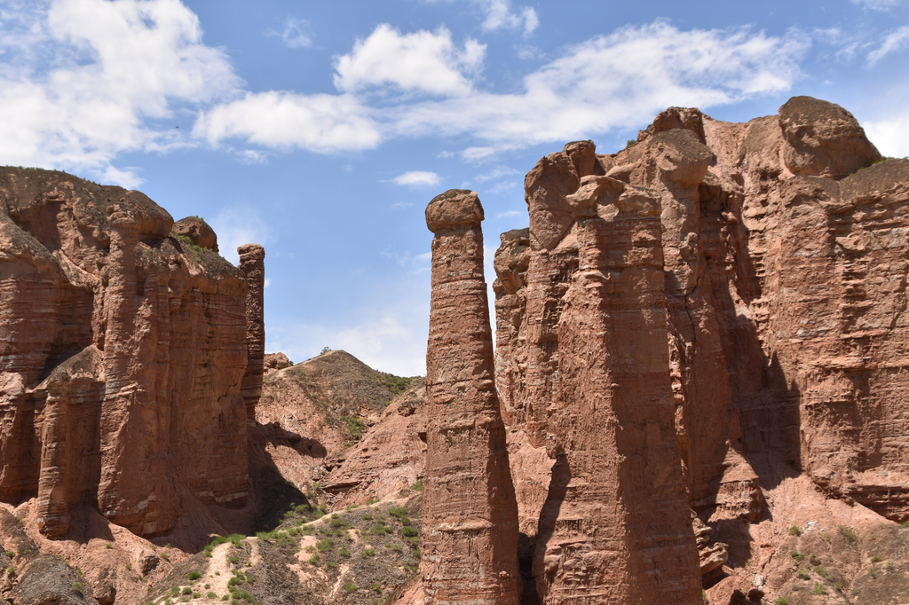 Lais Puzzle - Felsformationen in der Zhangye Bingguo Danxia Landform in der Provinz Gansu, China - 2.000 Teile p-287484