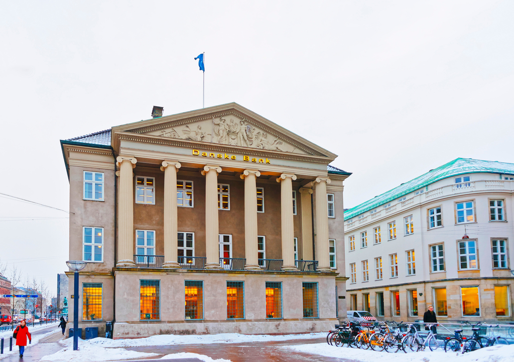 Lais Puzzle - Danske Bank in Kopenhagen im Winter - 1.000 Teile p-287711