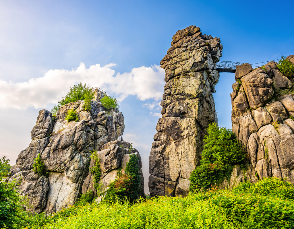 Lais Puzzle - Externsteine im Teutoburger Wald, Deutschland - 40, 100, 200, 500, 1.000 & 2.000 Teile p-288625
