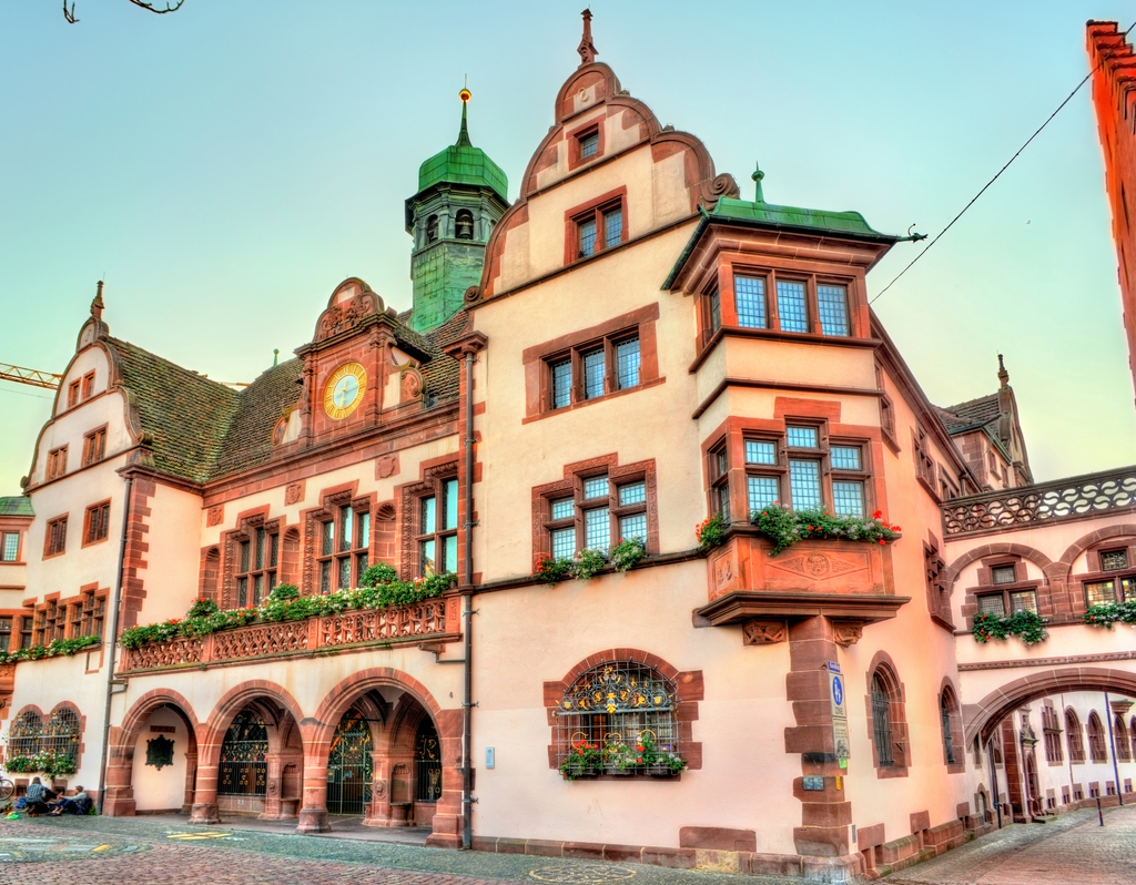 Lais Puzzle - Rathaus von Freiburg im Breisgau, Deutschland - 40, 100, 200, 500, 1.000 & 2.000 Teile p-288715