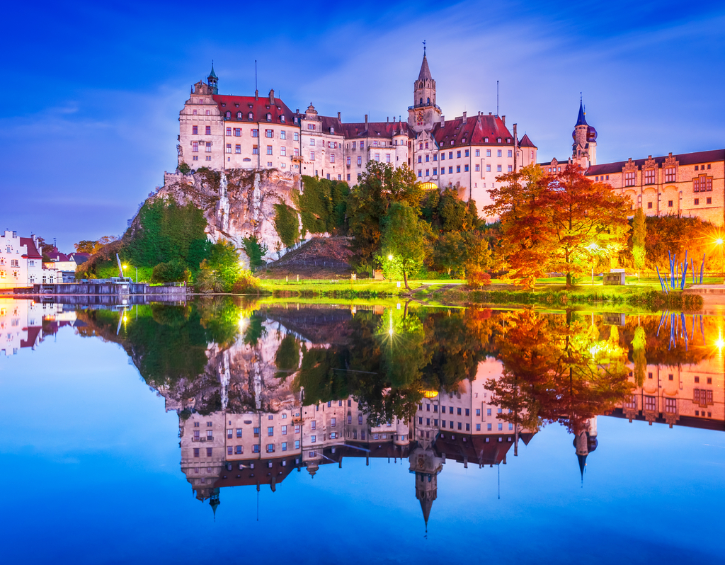 Lais Puzzle - Sigmaringen, Deutschland. Baden-Württemberg und königliches Schloss Sigmaringen auf dem Felsen über dem Donauufer - 40, 100, 200, 500, 1.000 & 2.000 Teile p-289465