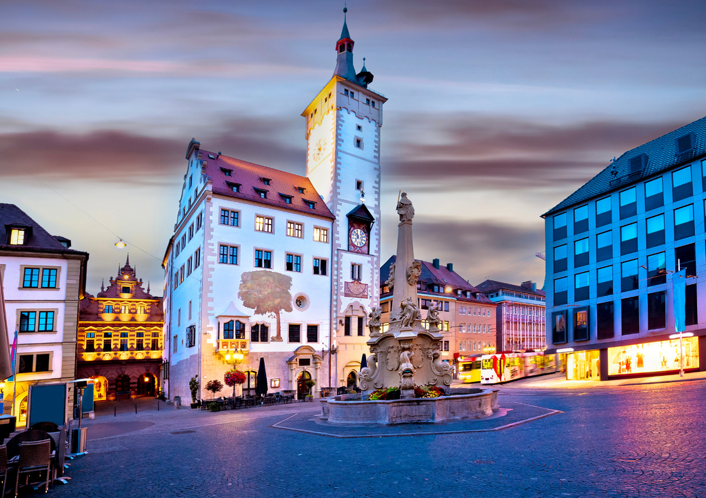Lais Puzzle - Würzburg. Historische Altstadt von Würzburg Platz Abendansicht - 1.000 Teile p-289481