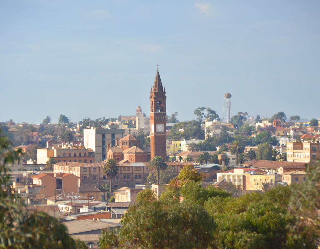 Lais Puzzle - Asmara - die Hauptstadt und größte Siedlung in Eritrea - 40, 100, 200, 500, 1.000 & 2.000 Teile p-289747