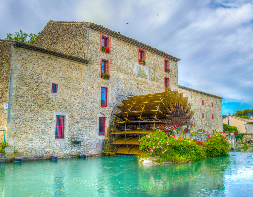 Lais Puzzle - Haus mit Wasserrad, Region Luberon, Frankreich - 40, 100, 200, 500, 1.000 & 2.000 Teile p-290779