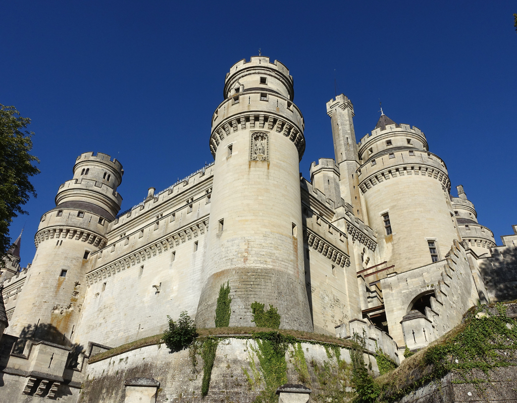 Lais Puzzle - Eingang des Schlosses von Pierrefonds - 40, 100, 200, 500, 1.000 & 2.000 Teile p-291505