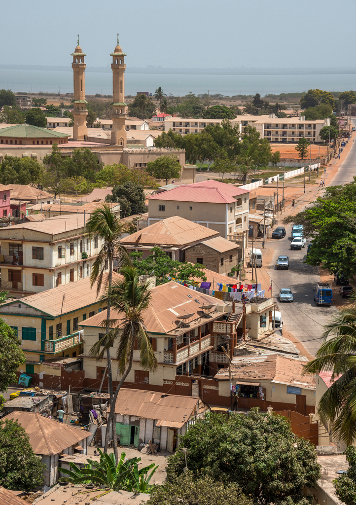 Lais Puzzle - Luftaufnahme von Minaretten und Häusern in Banjul, Gambia - 1.000 Teile p-291743