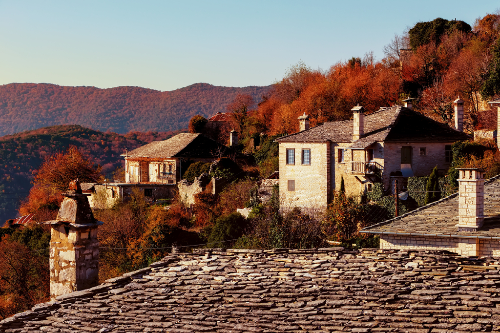 Lais Puzzle - Das malerische Dorf Vitsa in der Region Zagori, Nordgriechenland - 2.000 Teile p-292056