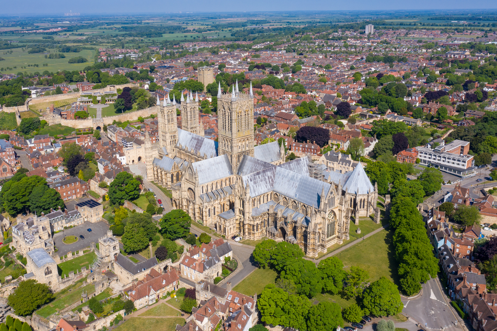 Lais Puzzle - Lincoln Cathedral, Lincoln Minster im Stadtzentrum von Lincoln in den East Midlands - 2.000 Teile p-295176