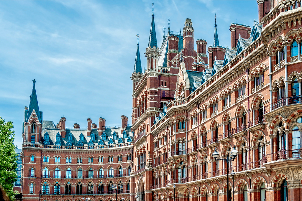 Lais Puzzle - Fassade des Bahnhofs St. Pancras International, eines zentralen Londoner Bahnhofs an der Euston Road, Bezirk Camden, London, Vereinigtes Königreich - 2.000 Teile p-295200