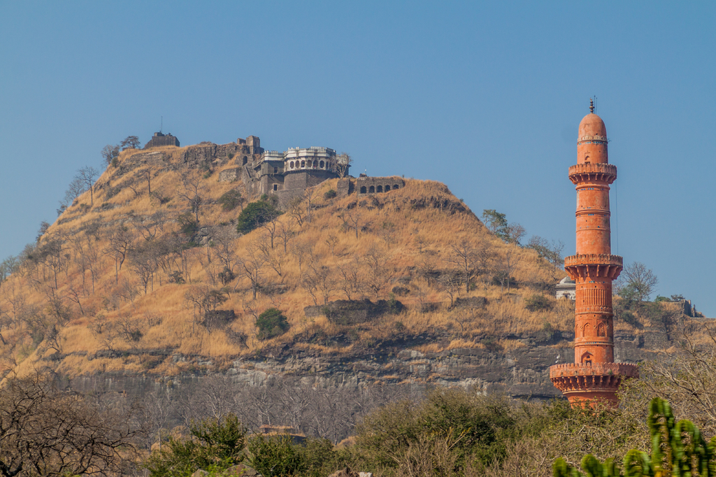 Lais Puzzle - Daulatabad Fort und Chand Minar (Turm des Mondes), Bundesstaat Maharashtra, Indien - 2.000 Teile p-296016