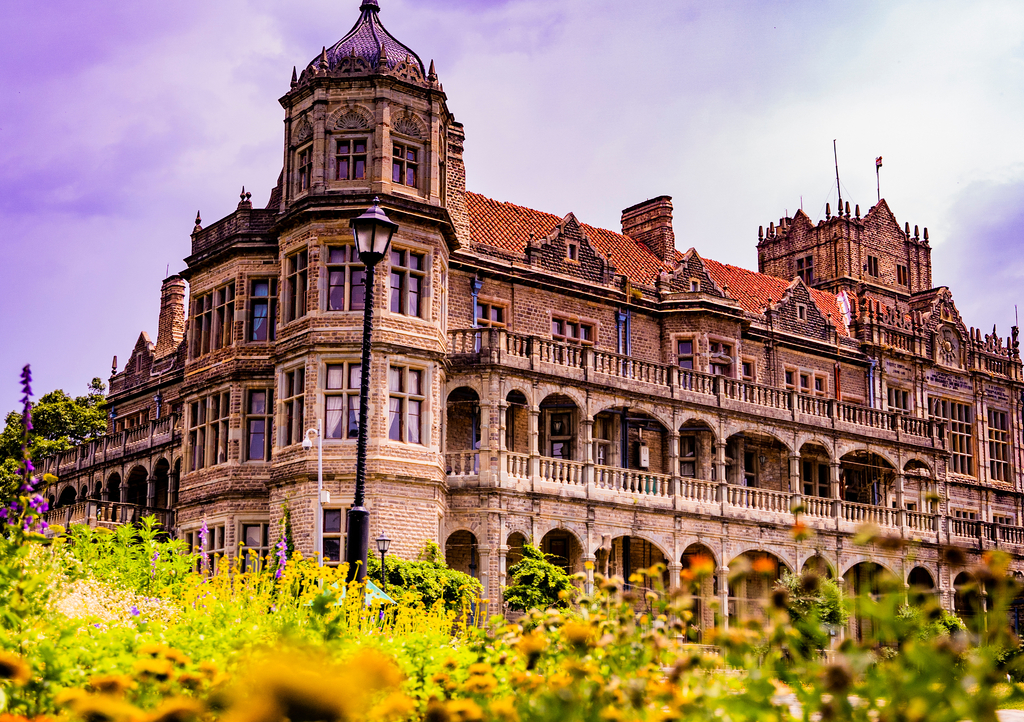 Lais Puzzle - Das Indian Institute of Advanced Study ist ein Forschungsinstitut mit Sitz in Shimla, Indien - 1.000 Teile p-296021