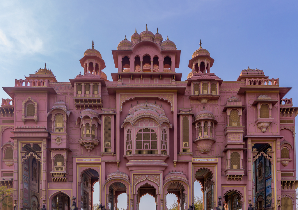 Lais Puzzle - Patrika Gate, das neunte Tor von Jaipur am Jawahar Circle, Patrika Gate in den Jawahar Circle Gardens in der "Pink City", Jaipur, Rajasthan, Indien - 1.000 Teile p-296057