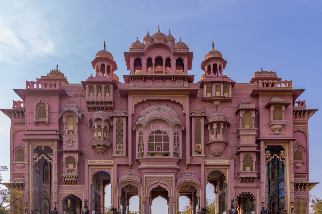 Lais Puzzle - Patrika Gate, das neunte Tor von Jaipur am Jawahar Circle, Patrika Gate in den Jawahar Circle Gardens in der "Pink City", Jaipur, Rajasthan, Indien - 2.000 Teile p-296058