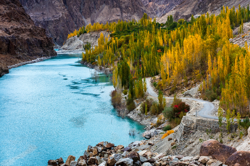Lais Puzzle - Dorf Alchi am Indus-Fluss im Bezirk Leh in Ladakh, Indien - 2.000 Teile p-296106