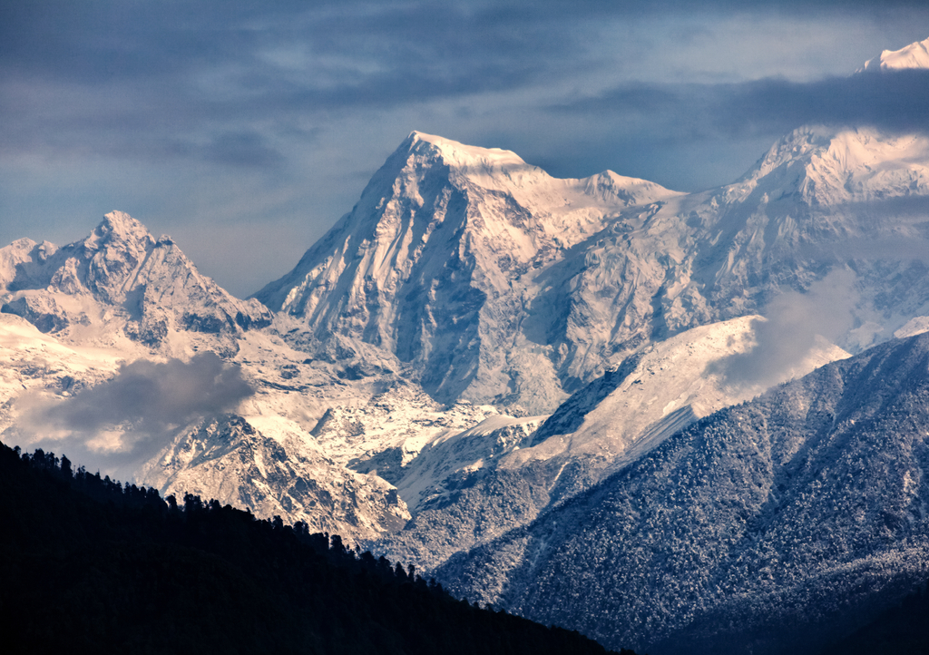 Lais Puzzle - Nahaufnahme des Kangchenjunga von Pelling in Sikkim, Indien. Der Kangchenjunga ist der dritthöchste Berg der Welt - 1.000 Teile p-296195